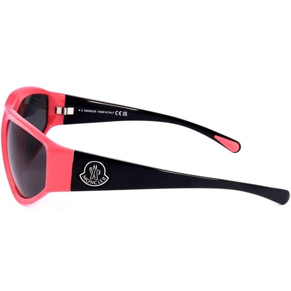 Authentic Moncler Sporty Sunglasses with original cloth and case - Picture 2 of 6